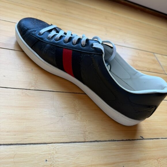 Gucci Ace GG Embossed Leather Sneakers – Navy – Men’s Size 13 - Picture 3 of 5